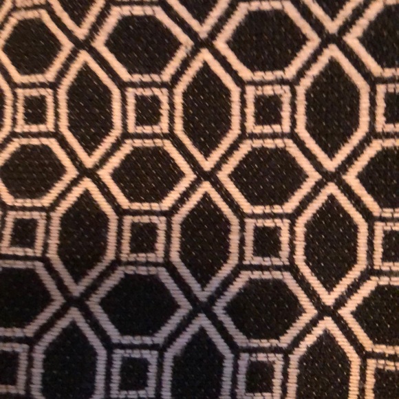 Banana Republic Hampton Fit Shorts - Picture 2 of 3